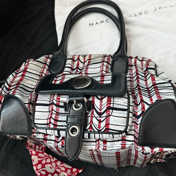 Marc Jacobs Fabric and Syintetic leahter Purse Black White Red  - RARE - Picture 11 of 12